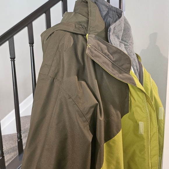 Columbia – 2--Tone Chartreuse and Olive Fleece Interchangeable Hooded Jacket -4X - Picture 10 of 16